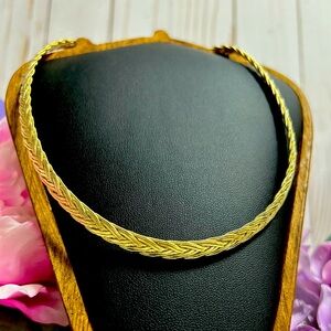 Choker Necklace